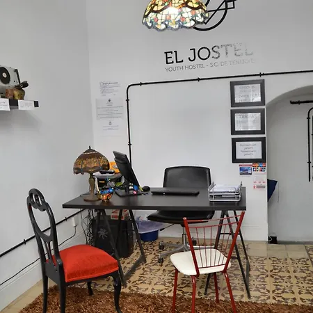 El Jostel Bed & Breakfast